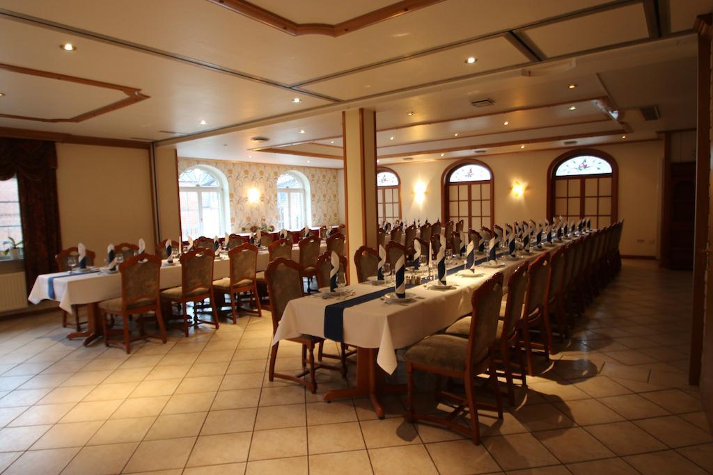 Hotel -Winterfelder Hof Apenburg-Winterfeld Екстериор снимка